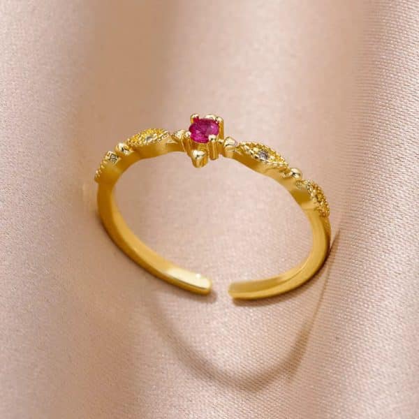 Mild Luxury Retro 18K Gold Plated Love Emerald Ring