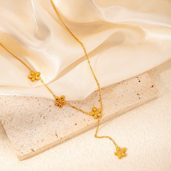 Elegant Girls Fashion Trend Titanium Steel Necklace
