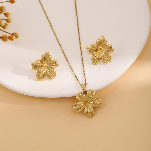 Geometric Leaves Texture Flower Love Heart Earrings And Necklace Set