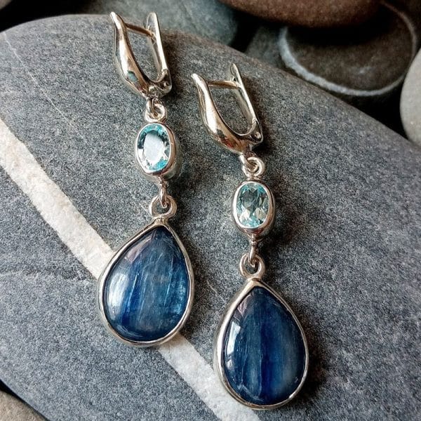 Drop Shaped Blue Gem Earrings