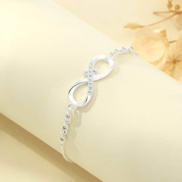 Diamond Studded Pull-out Bracelet With Infinite 8-shaped Design
