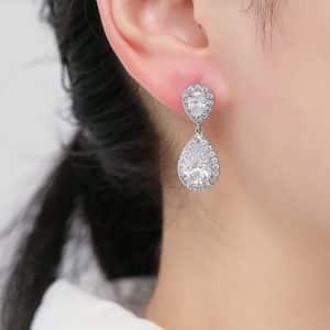 Drop zircon earrings