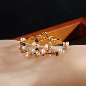 Pearl Winding Small Circle Earrings