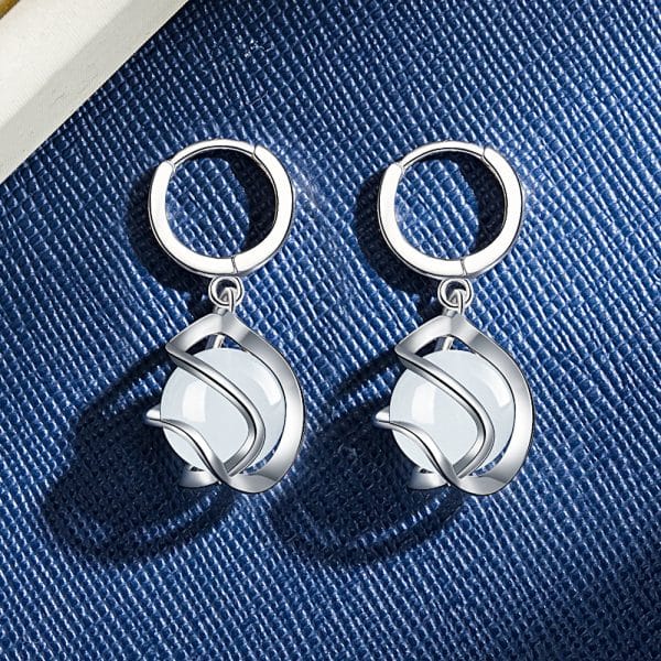 Retro Ethnic Cat's Eye Stone Ear Jewelry