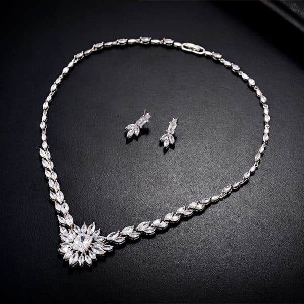 Colorful Zircon Set Personalized Flower Necklace Wedding Dress Jewelry