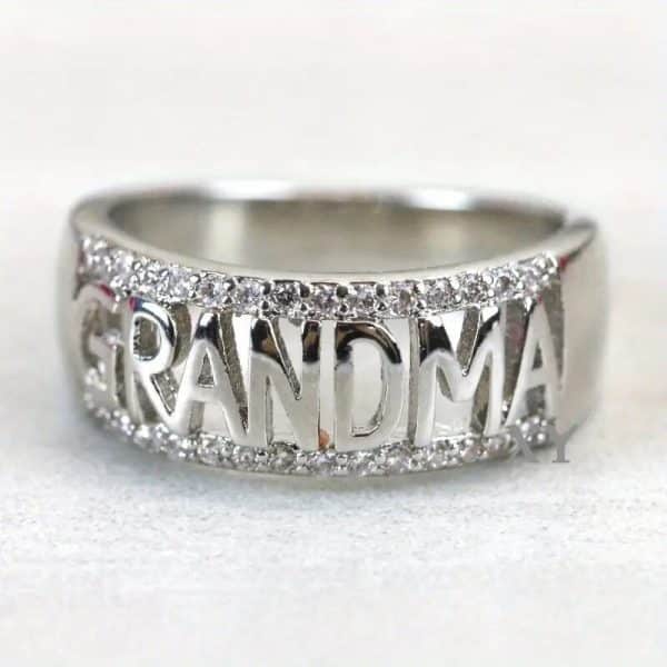 Three-row Combination Geometric Round Four-claw Inlaid Ring