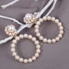 Atmospheric circle pearl earrings
