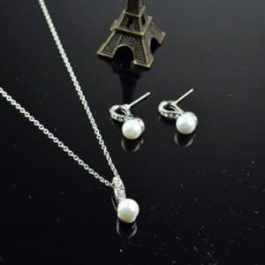 Simple Fashion Necklace Elegant Pearl Women's
