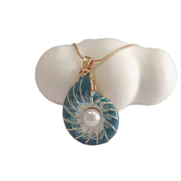 Beach Vacation Style Dripping Conch Baroque Pearl Necklace