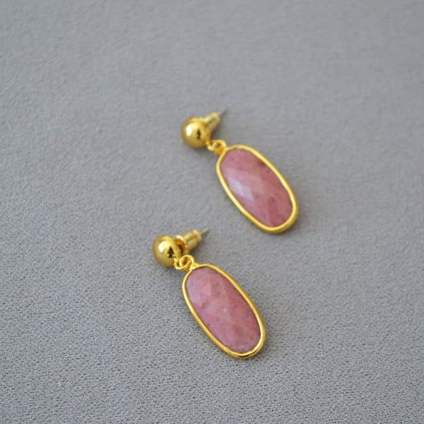 Oval Carved Real Stone Natural Stone Stud Earrings
