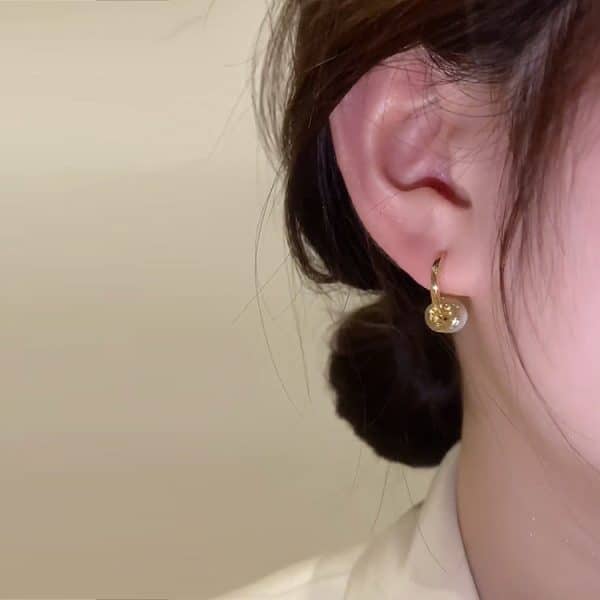 Women's Niche Design Rhinestone Shell Circle Earrings