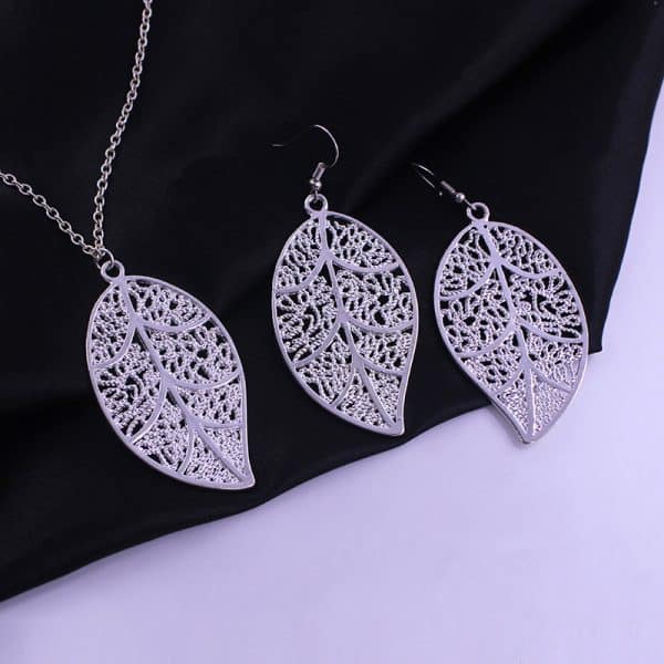 Creative Featured Leaf Set
