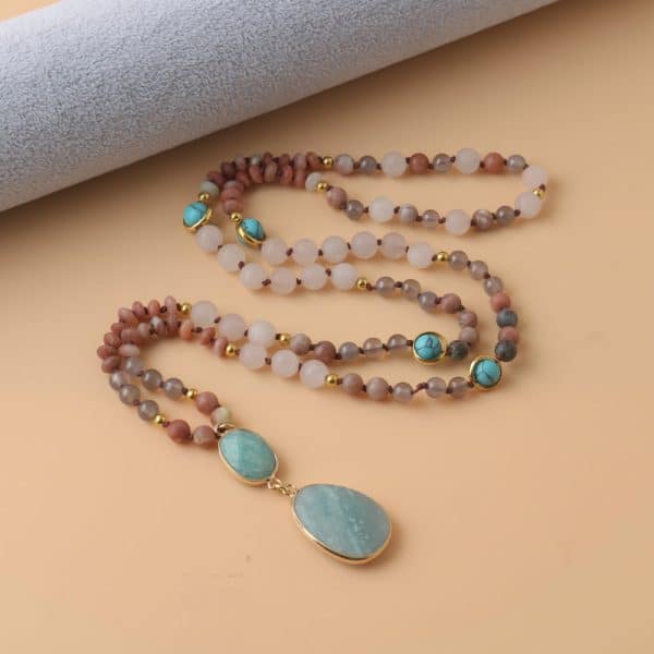 Exquisite Women's Natural Stone Beaded Necklace