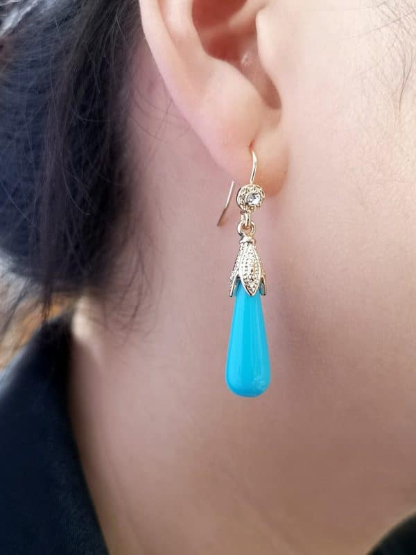 Drop-shaped gemstone earrings