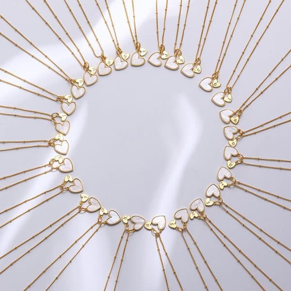 18K Real Gold Plating Letter In White Fritillary Advanced Cold Style Female Clavicle Chain