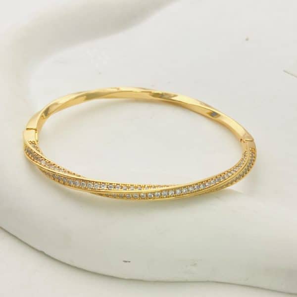 Affordable Luxury Fashion Half Circle Full Diamond Mobius Bracelet
