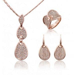 Popular accessories set