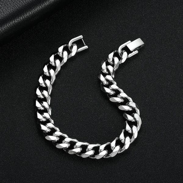 Thick Type Simplicity Stainless Steel Polished Buckle Bracelet
