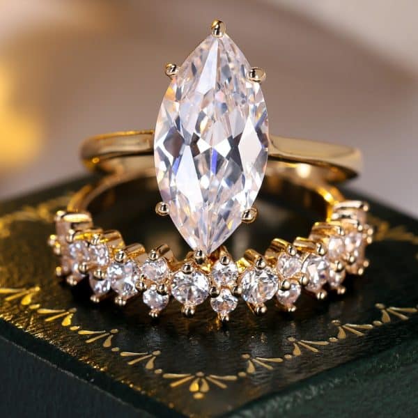 Women's Full Circle White Diamond Ring Set