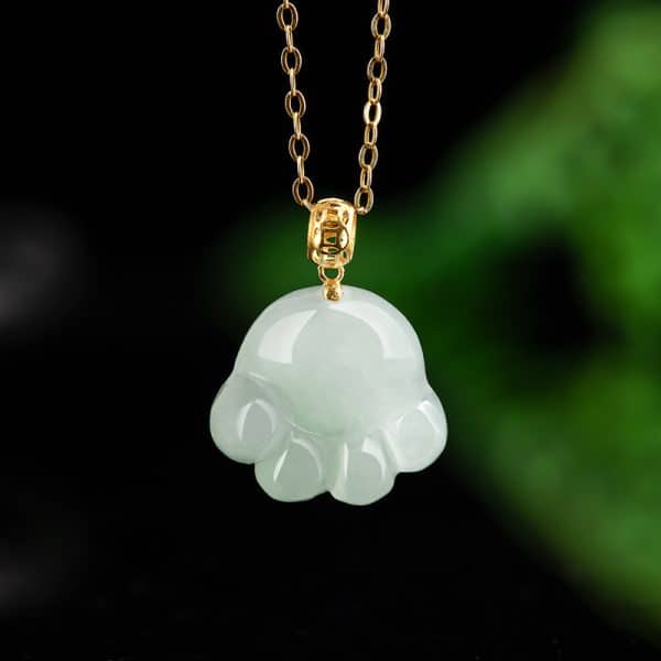 Emerald Light Green Cat's Paw Pendant Cute 18K Gold Buckle Jade Pendant Women's