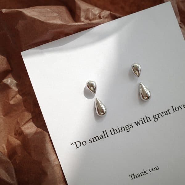 Women's Simple Compact Smooth Water Drop Earrings