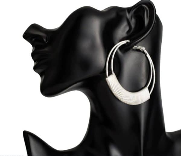 Twisted Diamond Geometric Circle Stud Earrings