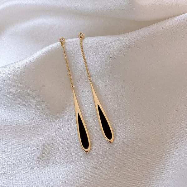 Women's Elegant Tassel Black Drop Earrings