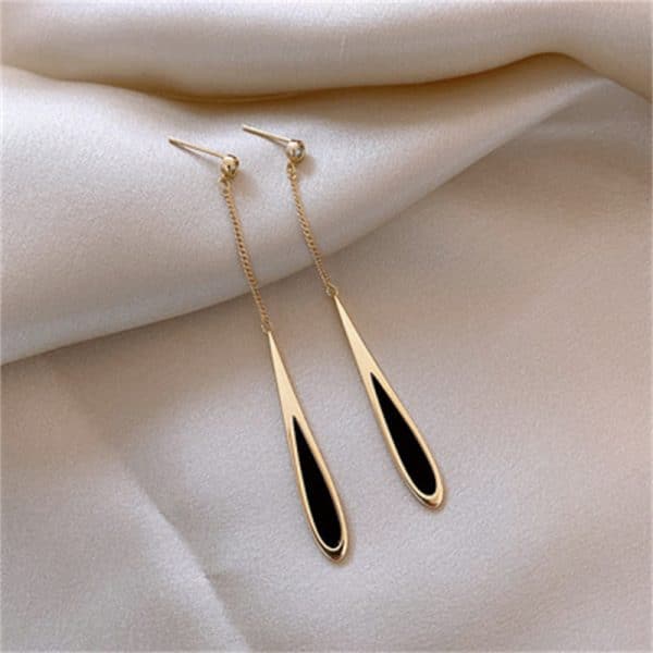 Women's Elegant Tassel Black Drop Earrings