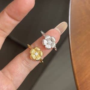 Three-dimensional Plum Ring