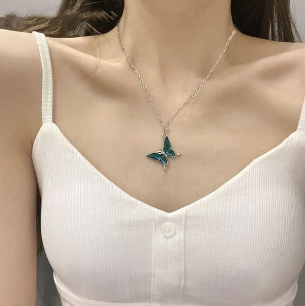 Women's Retro Color-changing Butterfly Necklace