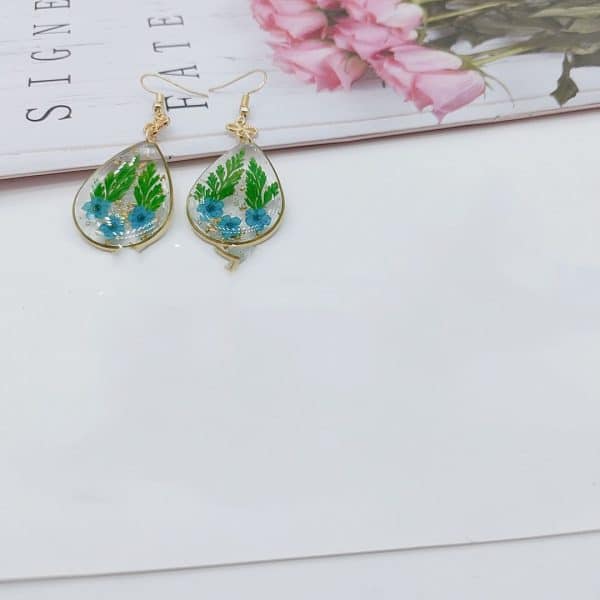 Women's Natural Dry Flower Drop Earrings