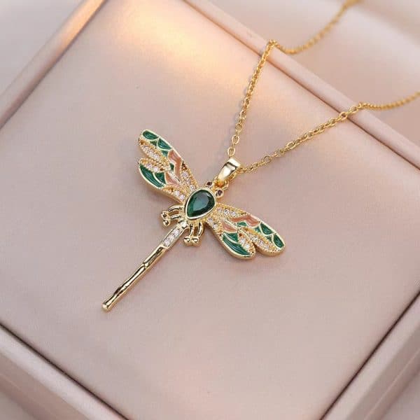 Women's Fashionable Colorful Dragonfly Pendant Necklace