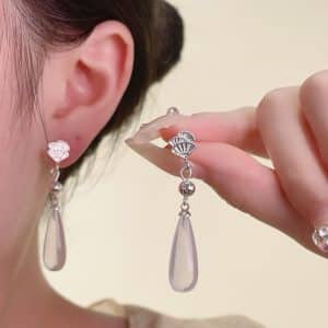 Fan-shaped Water Drop Long Ear Studs