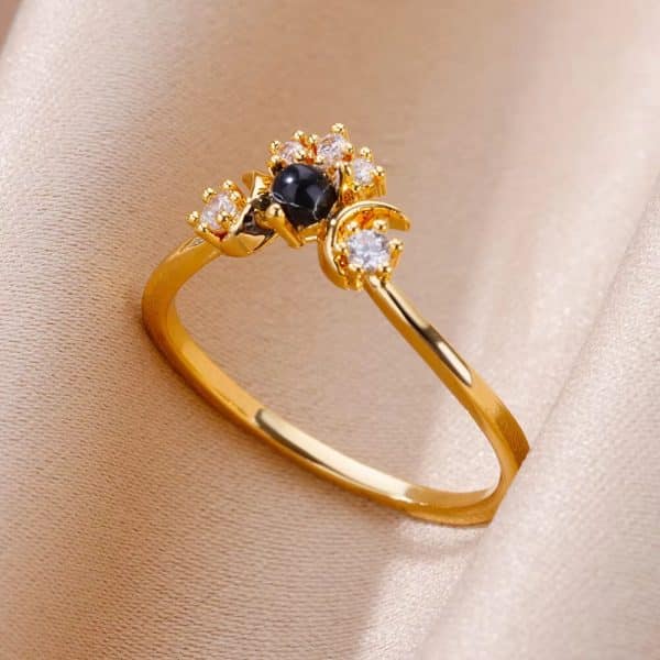 Mild Luxury Retro 18K Gold Plated Love Emerald Ring