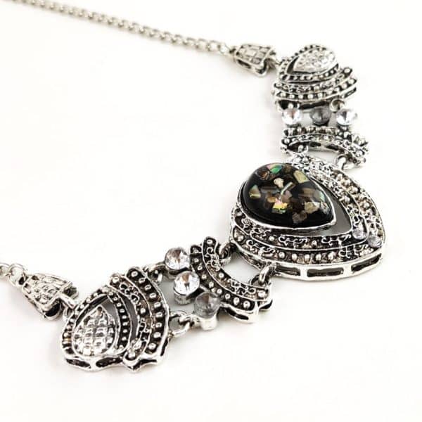 Vintage Water Drop Inlaid Gemstone Short Necklace