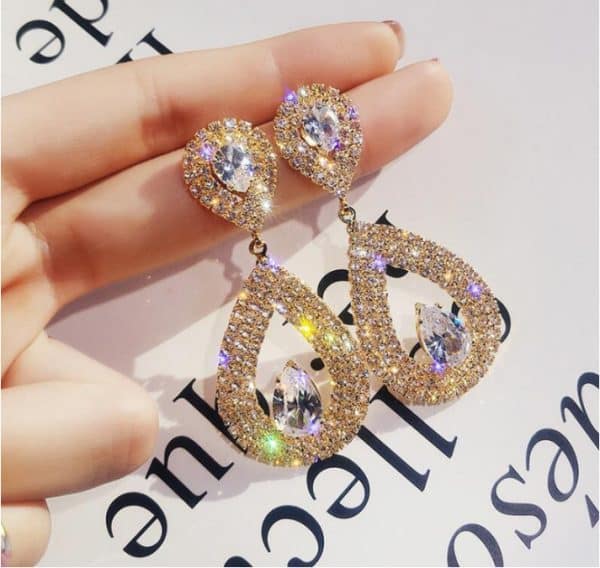 Women's Shiny Diamond-encrusted Drop Earrings