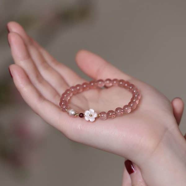 Fashion Personality Strawberry Quartz Peach Blossom Bracelet
