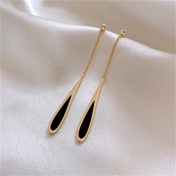 Women's Elegant Tassel Black Drop Earrings