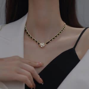 Retro Elegant Leather Winding Chain Diamond Magnetic Necklace