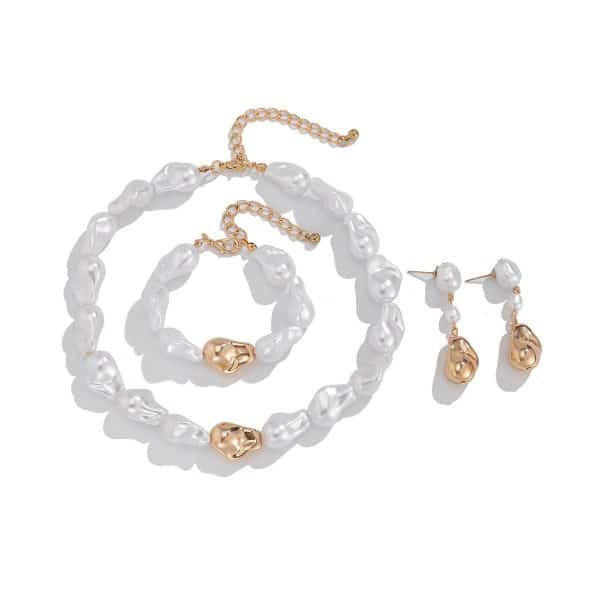 French Style Temperament Pearl Baroque Necklace
