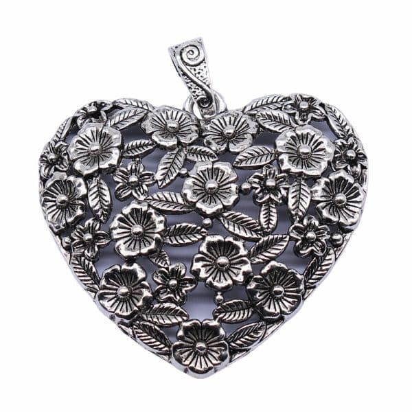 Hollow Flower Love Pendant European And American