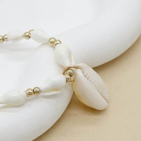 Cold Wind Special-interest Design Conch White Bead Necklace