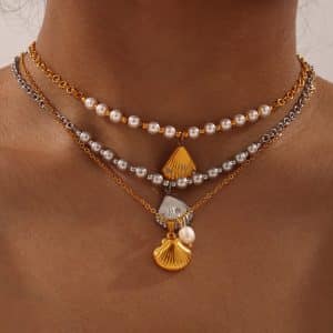 French Vintage Shell Jeweled Pendant Design Sense