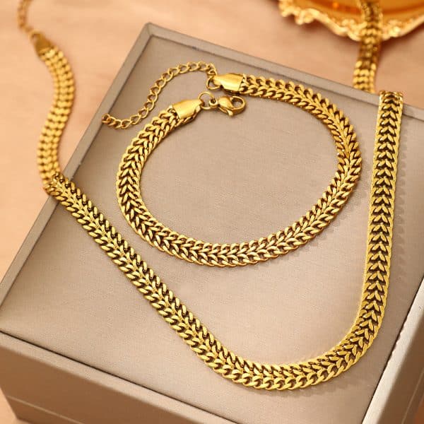Simple Retro Minority Fashion Necklace Bracelet