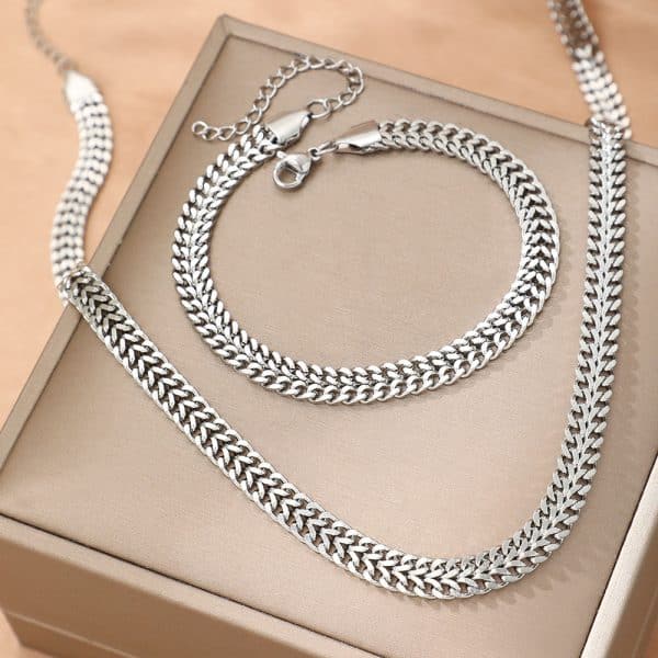 Simple Retro Minority Fashion Necklace Bracelet