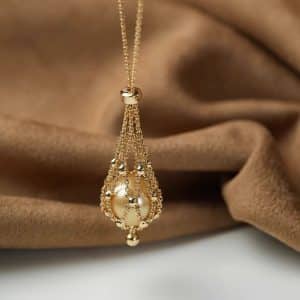 Retro Court Style Net Pocket Gold Plastic Bead Necklace