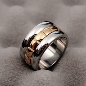 Ultra-wide Titanium Steel Knuckle Tail Can Be Rotatable Ring