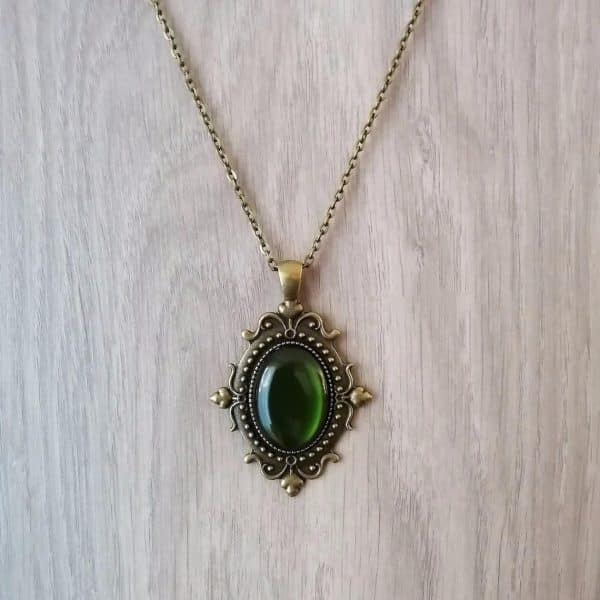 Gothic Vintage Bronze Pendant Necklace Personality