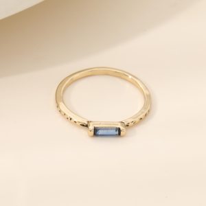 18K Gold White Zircon Ring Simple And Stylish Women