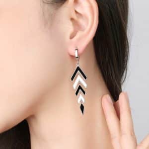 Women's Fashion Cut Head Drop Earrings